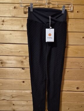 Womens BoomBooty Leggings Size Small NWT scrunch Behind